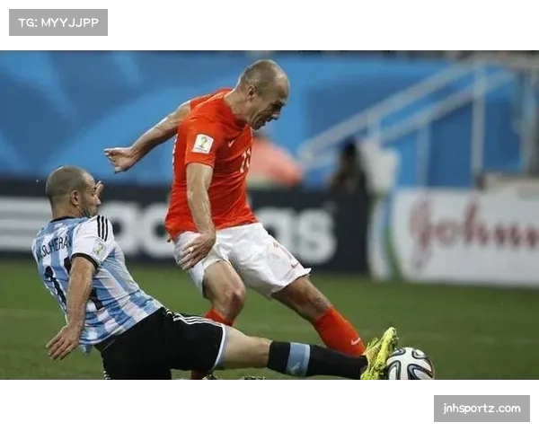 阿根廷中场恩佐麦卡利斯特组合稳固 帕斯等新星竞争剩余席位